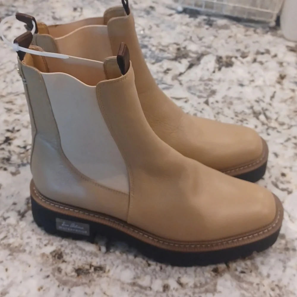 Sam Edelman Tan Chelsea Waterproof Lug Sole Boots Sz 9.5